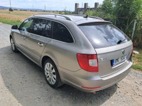 Skoda Superb - 2012