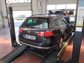 Volkswagen Passat - 2011