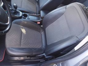Opel Astra - 2011