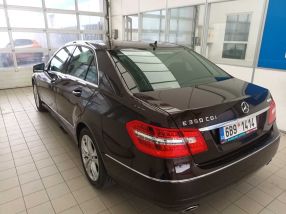 Mercedes-Benz E - 2009