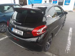 Peugeot 208 - 2014