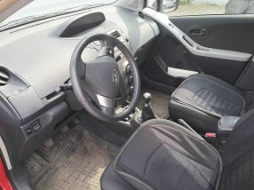 Toyota Yaris - 2011