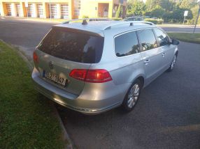 Volkswagen Passat - 2011