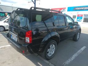 Nissan Pathfinder - 2006