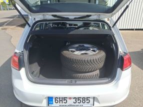 Volkswagen Golf - 2016