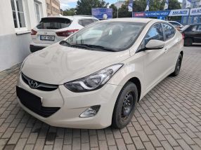 Hyundai Elantra - 2012