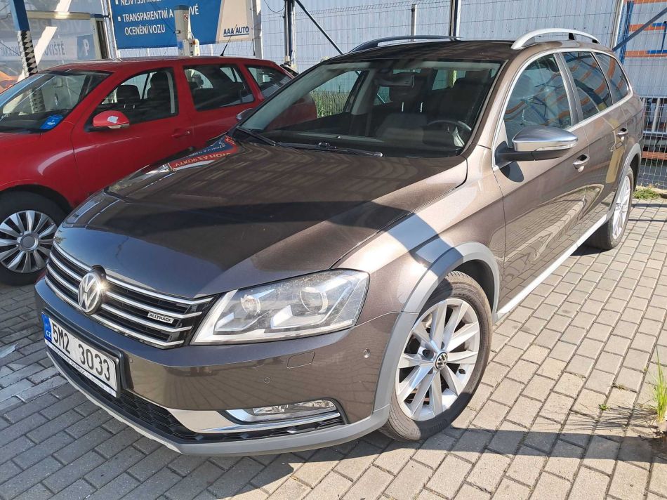 Volkswagen Passat - 2012
