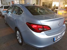 Opel Astra - 2014