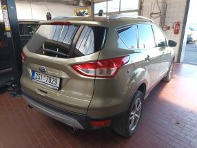 Ford Kuga - 2013