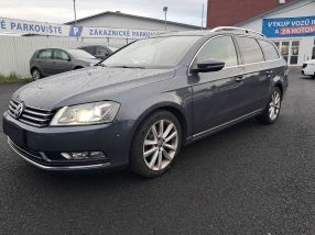 Volkswagen Passat - 2011
