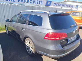 Volkswagen Passat - 2011