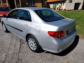 Toyota Corolla - 2009
