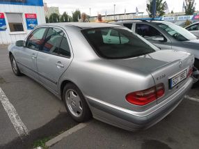 Mercedes-Benz E - 2000