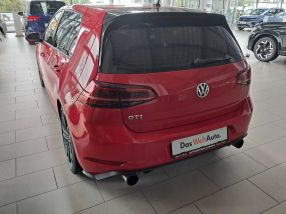 Volkswagen Golf - 2017