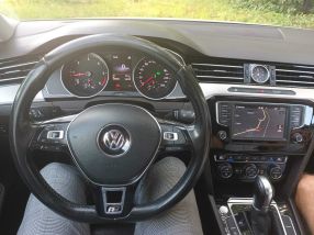 Volkswagen Passat - 2015