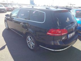 Volkswagen Passat - 2011