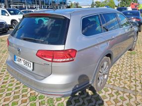Volkswagen Passat - 2016