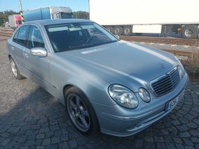 Mercedes-Benz E - 2005