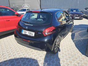 Peugeot 208 - 2016