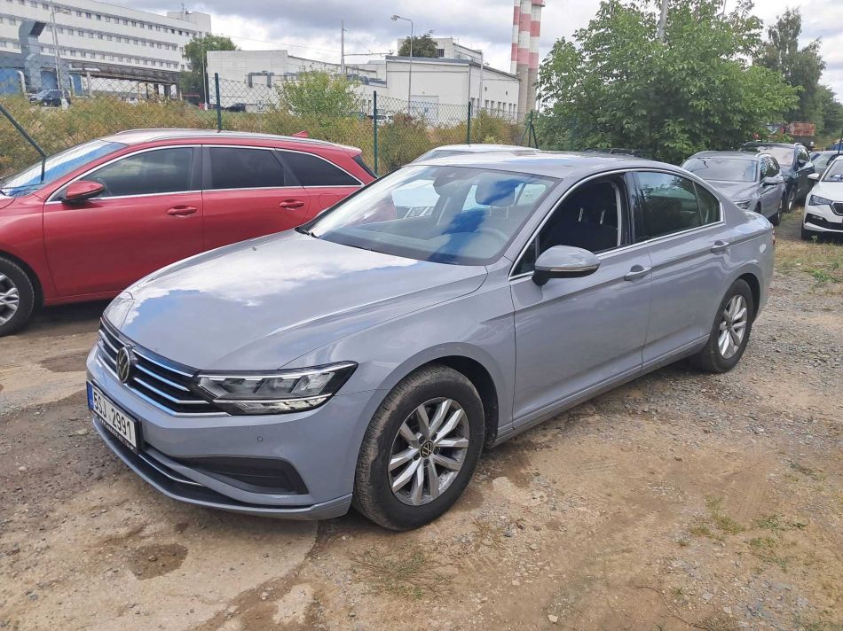 Volkswagen Passat - 2022