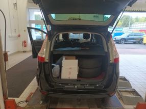 Renault Grand Scenic - 2013