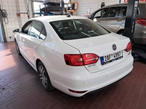 Volkswagen Jetta - 2011