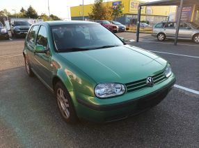 Volkswagen Golf - 2002