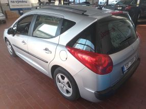 Peugeot 207 - 2009