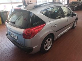 Peugeot 207 - 2009
