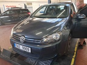 Volkswagen Golf - 2010