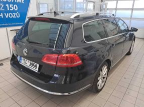 Volkswagen Passat - 2011