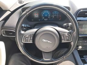 Jaguar F-Pace - 2016