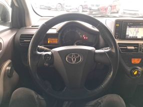 Toyota iQ - 2009