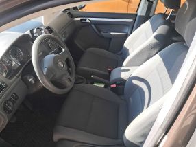 Volkswagen Touran - 2011