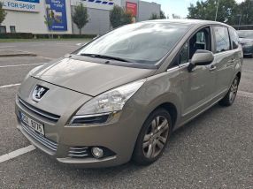 Peugeot 5008 - 2012