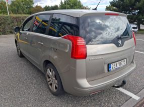 Peugeot 5008 - 2012