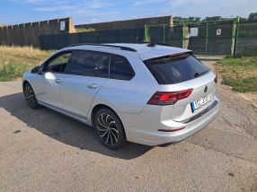 Volkswagen Golf - 2021