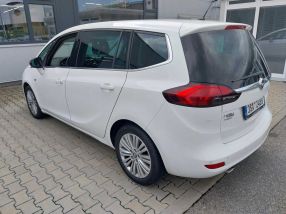 Opel Zafira - 2016