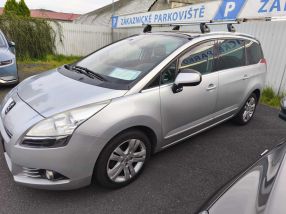 Peugeot 5008 - 2013