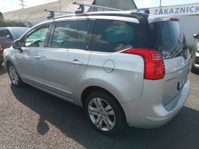Peugeot 5008 - 2013