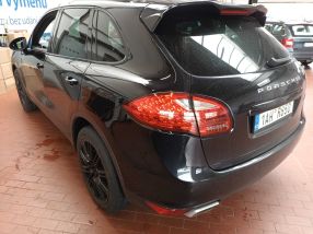 Porsche Cayenne - 2012