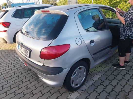 Peugeot 206