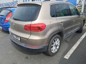 Volkswagen Tiguan - 2012
