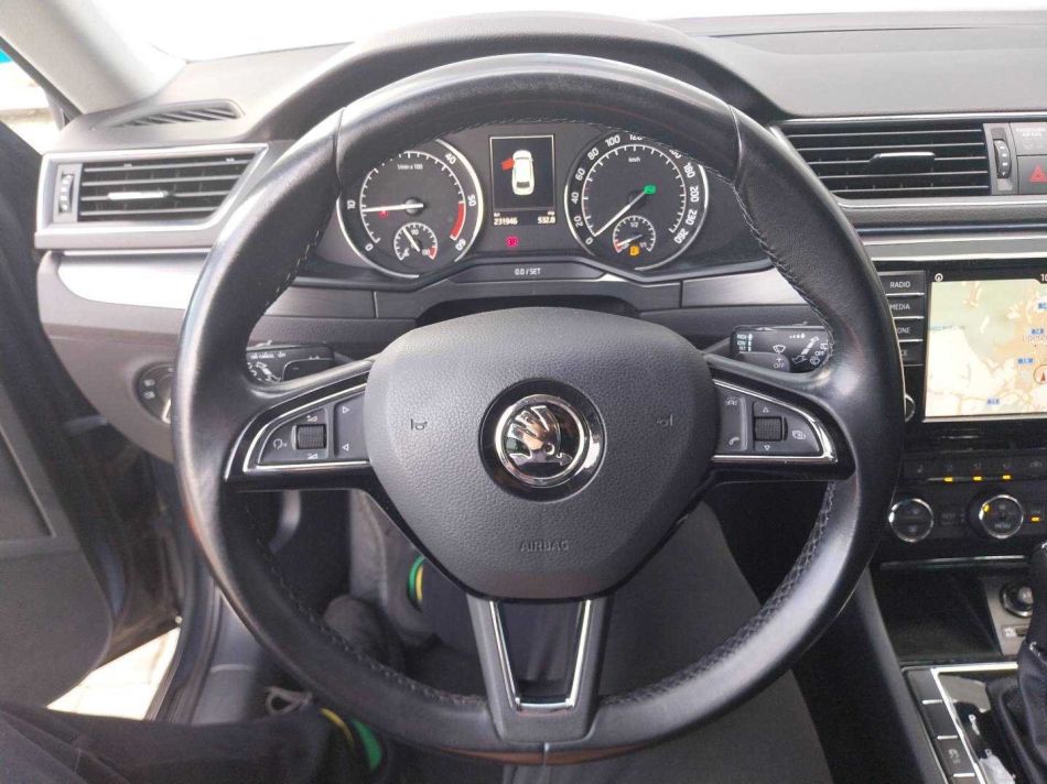Skoda Superb - 2015