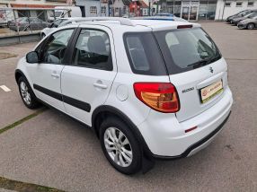 Suzuki SX4 - 2013