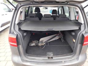 Volkswagen Touran - 2011