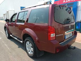 Nissan Pathfinder - 2005