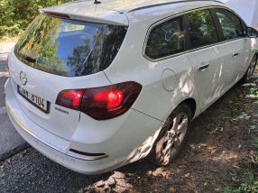 Opel Astra - 2013