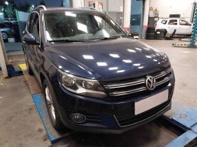 Volkswagen Tiguan - 2013