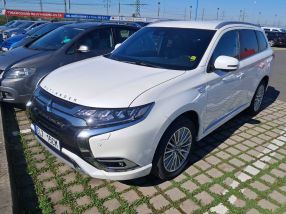 Mitsubishi Outlander - 2020
